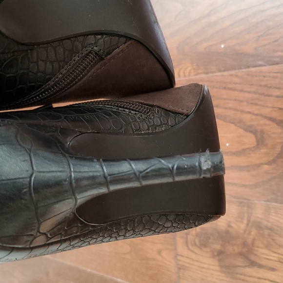 Size 7 Gorgeous brown suede and black leather heels with zipper opening - Picture 5 of 5